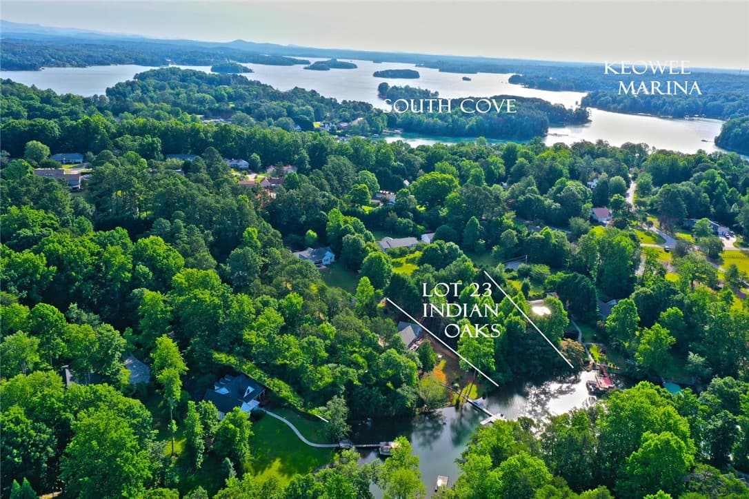 Property image 2 at 212 Indian Trail Road, Seneca, SC 29672