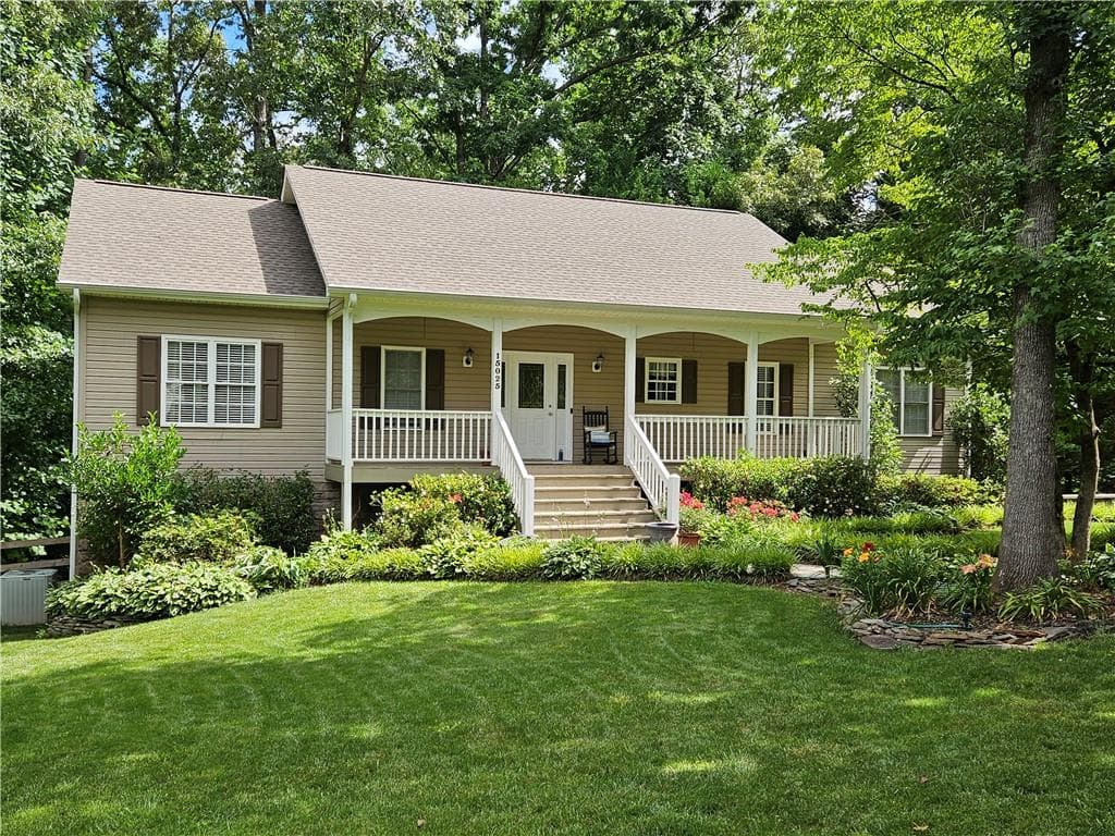 Property image 2 at 15025 Beacon Ridge Drive, Seneca, SC 29678