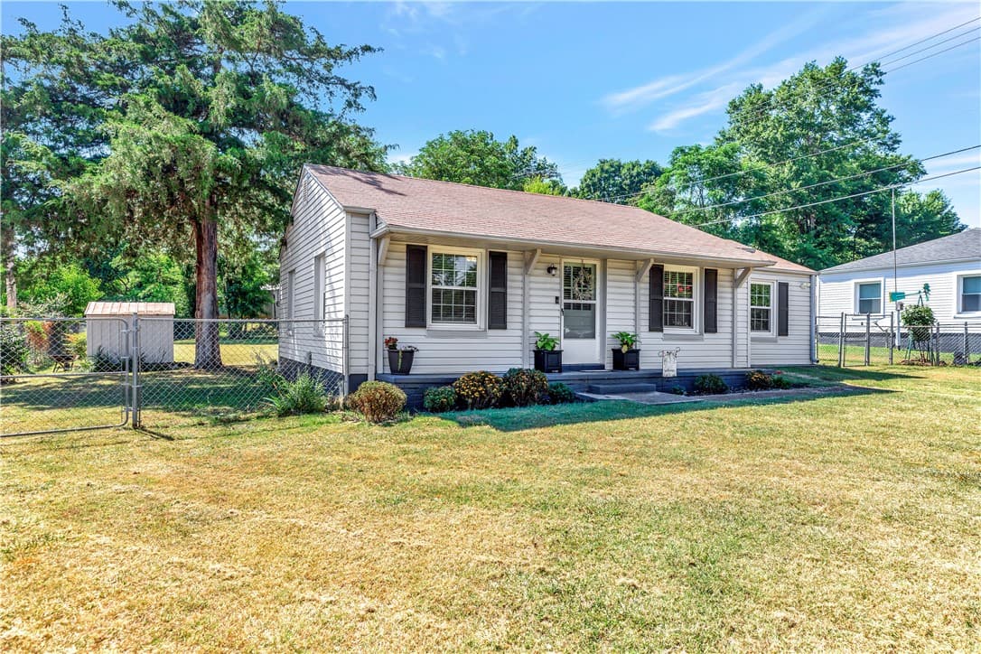 Property image 2 at 402 Elm Street, Pendleton, SC 29670