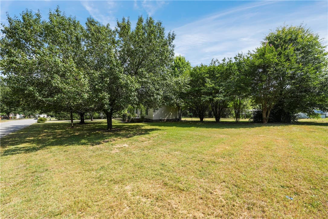 Property image 4 at 104 Sylvan Court, Easley, SC 29640