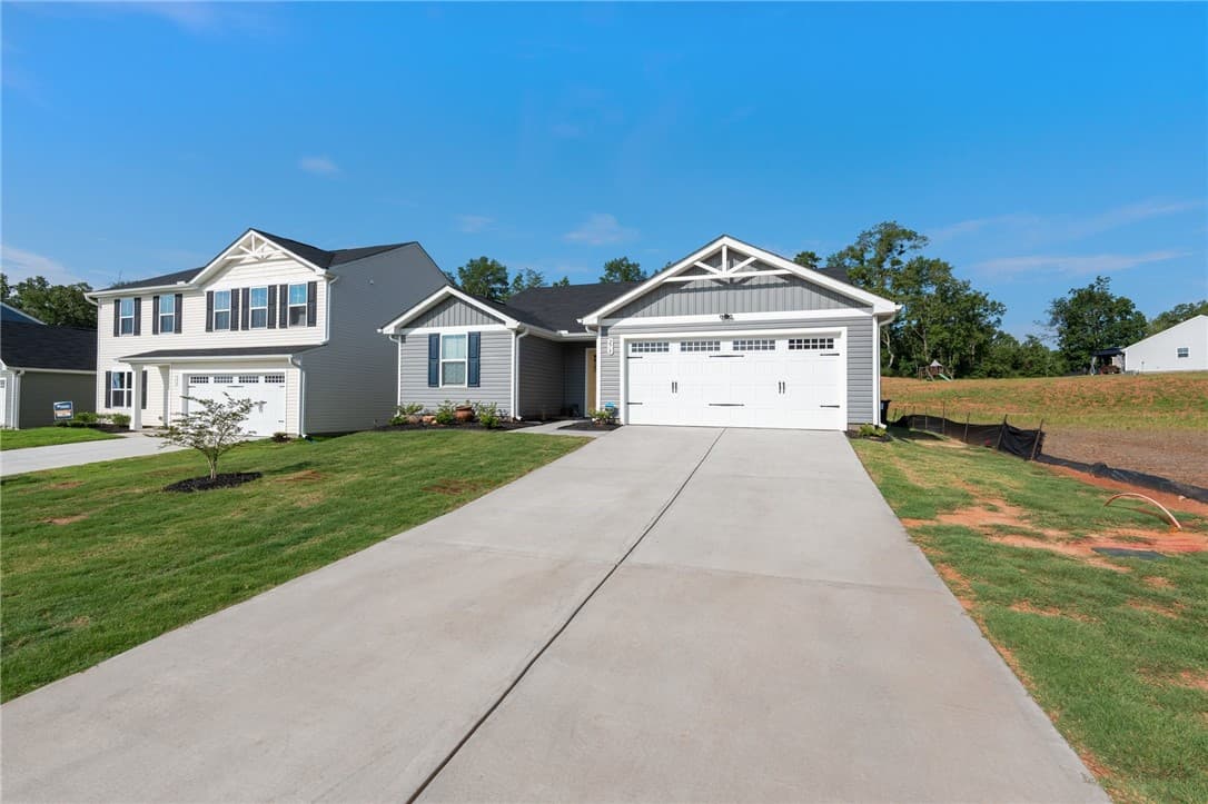 Property image 3 at 273 Utica Bend Court, Seneca, SC 29678