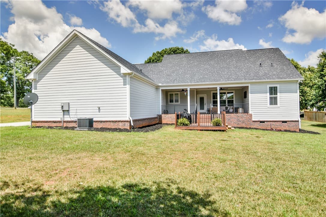 Property image 2 at 102 The Trace, Belton, SC 29627