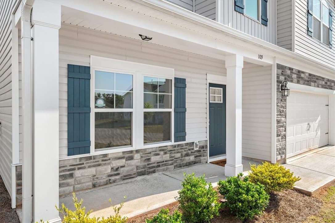 Property image 4 at 109 Granada Place, Seneca, SC 29678