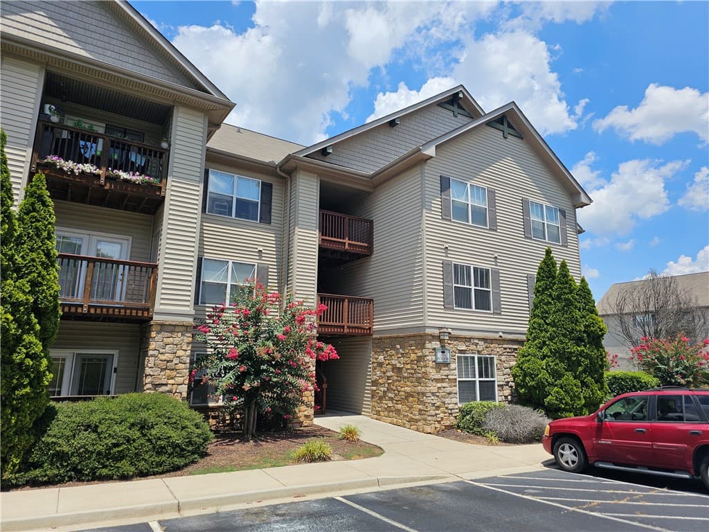 Property image 1 at 811 Harts Cove Way, Seneca, SC 29678