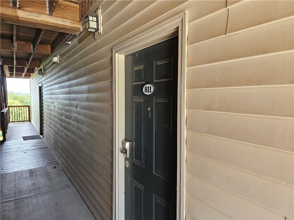 Property image 2 at 811 Harts Cove Way, Seneca, SC 29678
