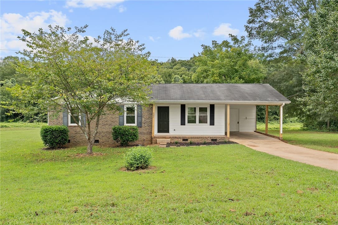 Property image 1 at 227 Pinedale Road, Anderson, SC 29626