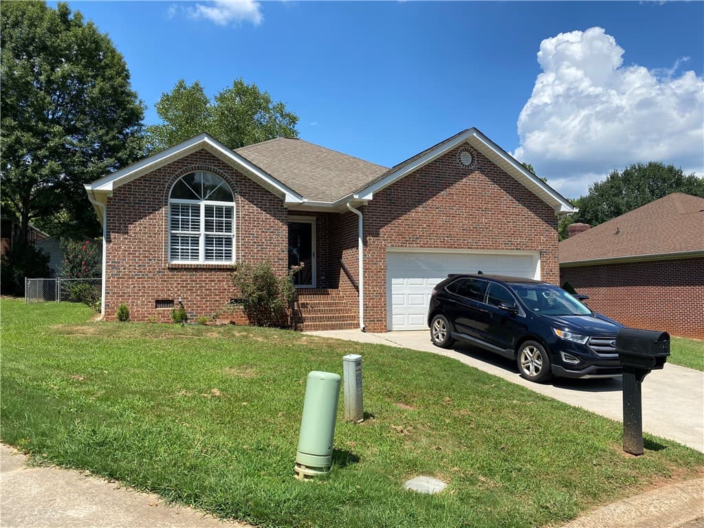 Property image 2 at 104 Woodbridge Court, Anderson, SC 29621