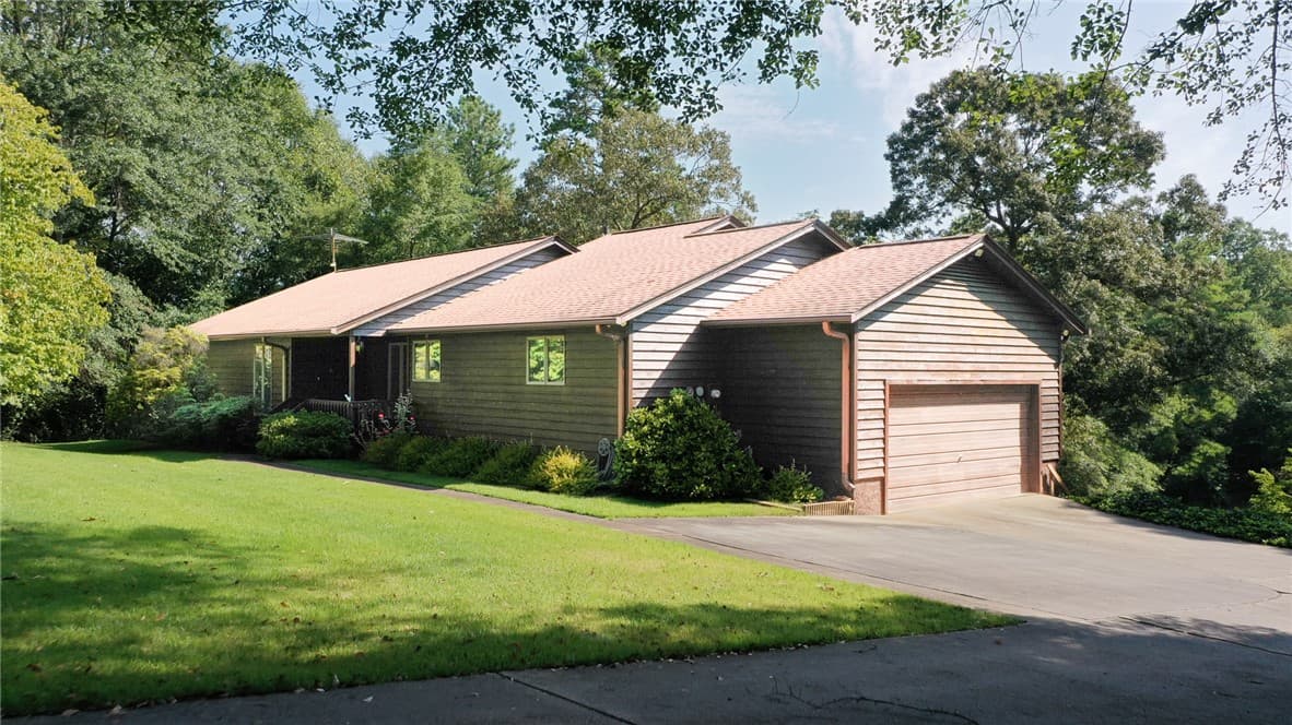 Property image 2 at 1208 Moorehead Place, Pendleton, SC 29670