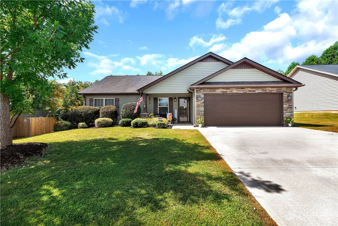 Property image 1 at 1020 Sand Palm Way, Anderson, SC 29621