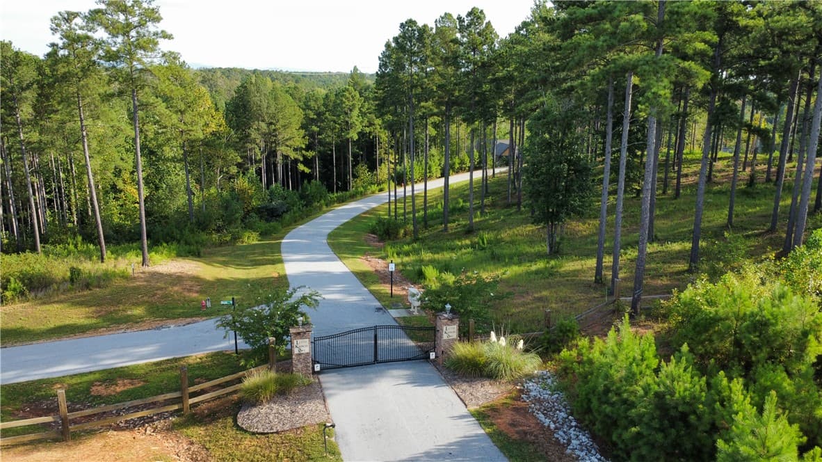 00 Little Keowee Boulevard