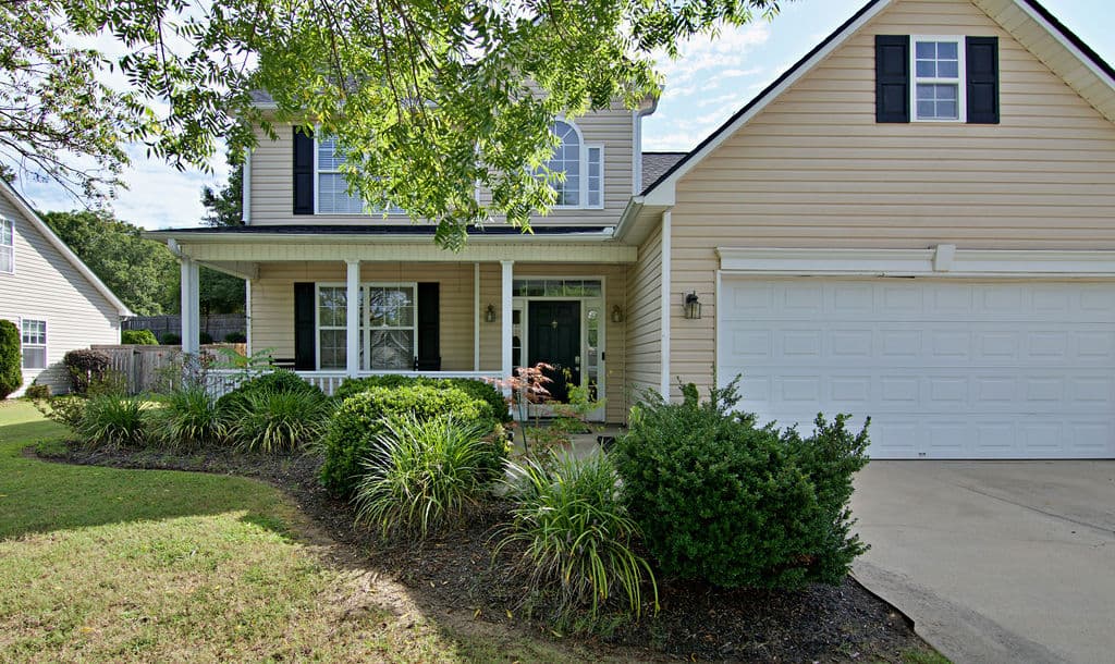 Cardinal Woods, Easley Community