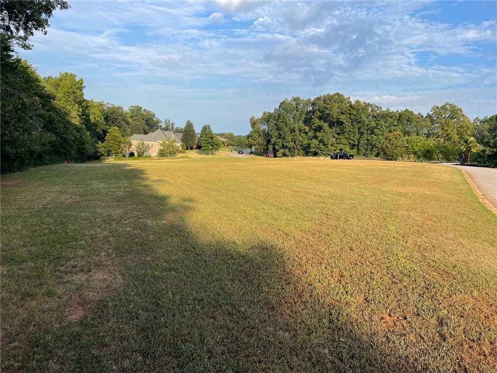 105 Topsail Drive