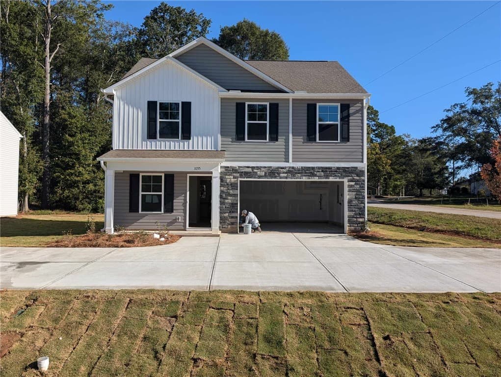 Property image 1 at 1055 S Depot Street, Seneca, SC 29678