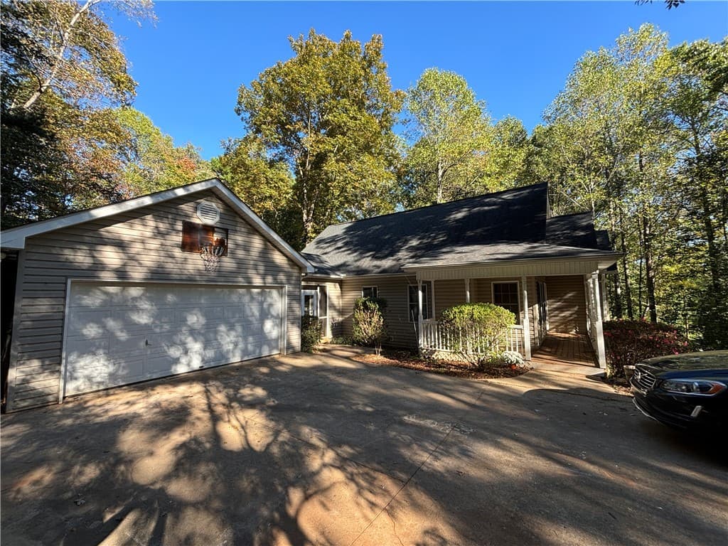 Property image 2 at 203 Indian Trail Road, Seneca, SC 29672