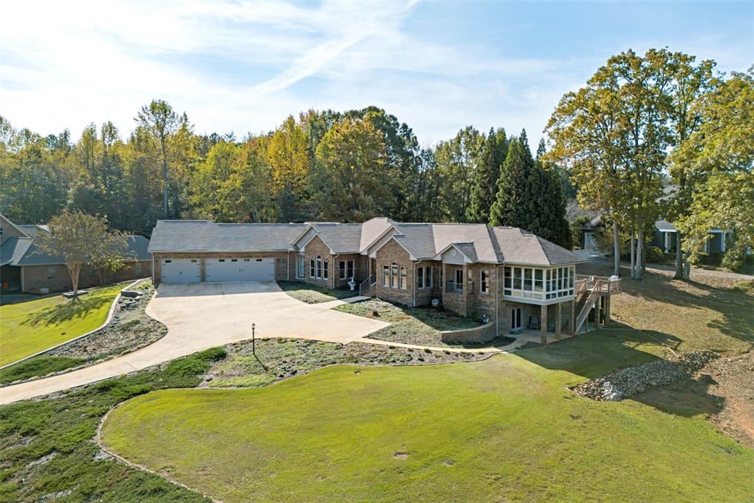 Property image 3 at 203 Eagles Landing Lane, Seneca, SC 29672