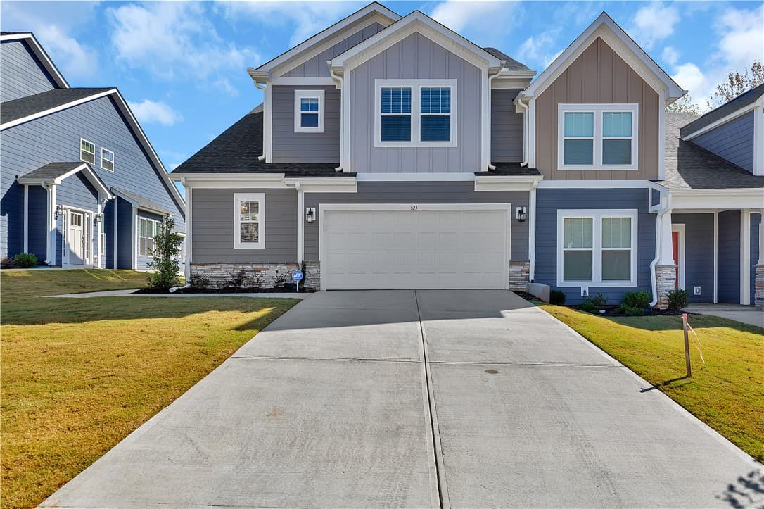 Property image 3 at 323 Grange Valley Lane, Central, SC 29630