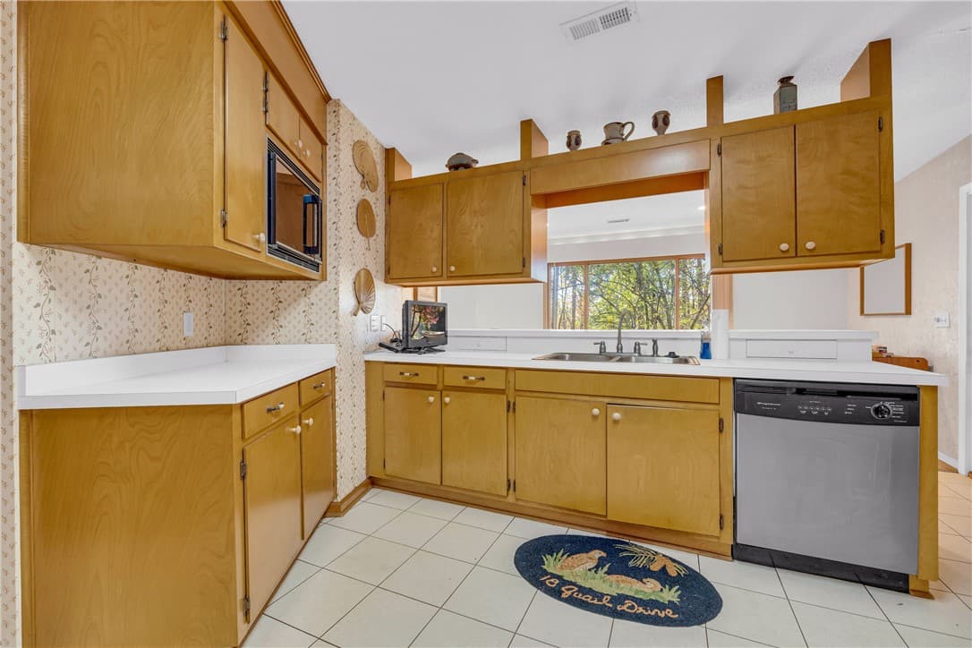 Property image 3 at 18 Quail Drive, Salem, SC 29676