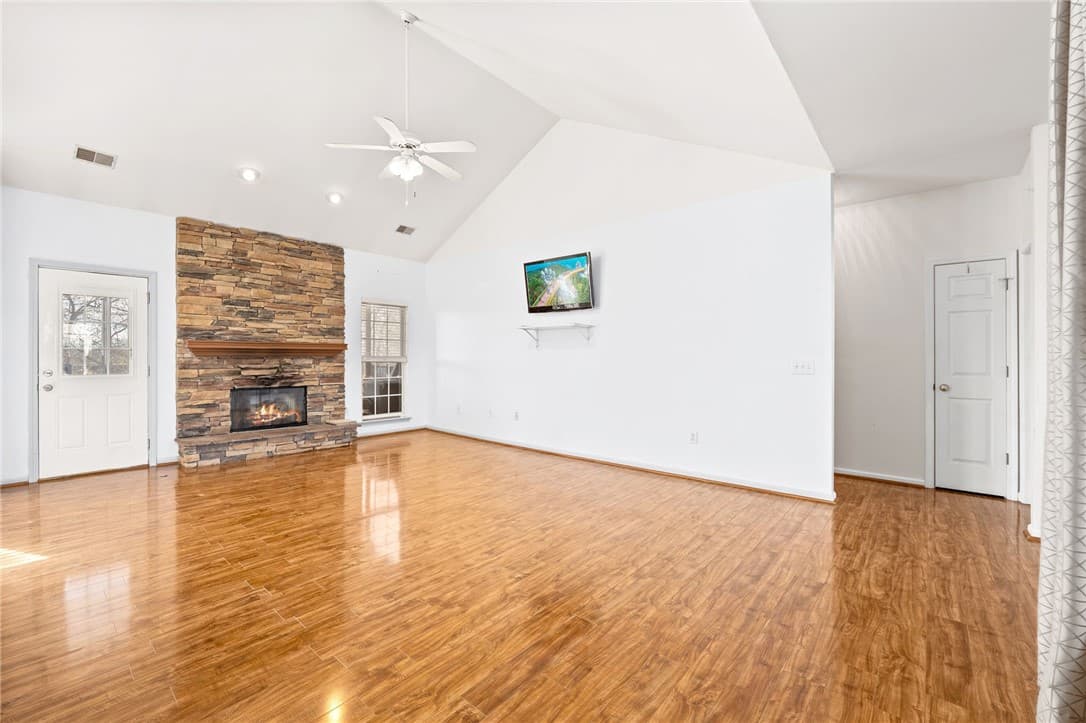 Property image 5 at 401 Walkingstick Way, Simpsonville, SC 29680