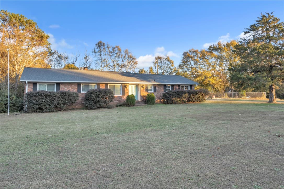 Property image 2 at 102 Donaree Drive, Anderson, SC 29625