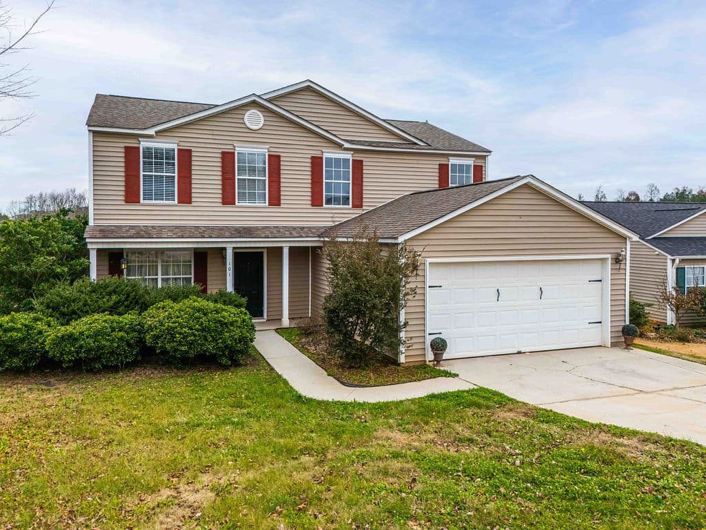 Property image 1 at 101 Hatters Court, Easley, SC 29642