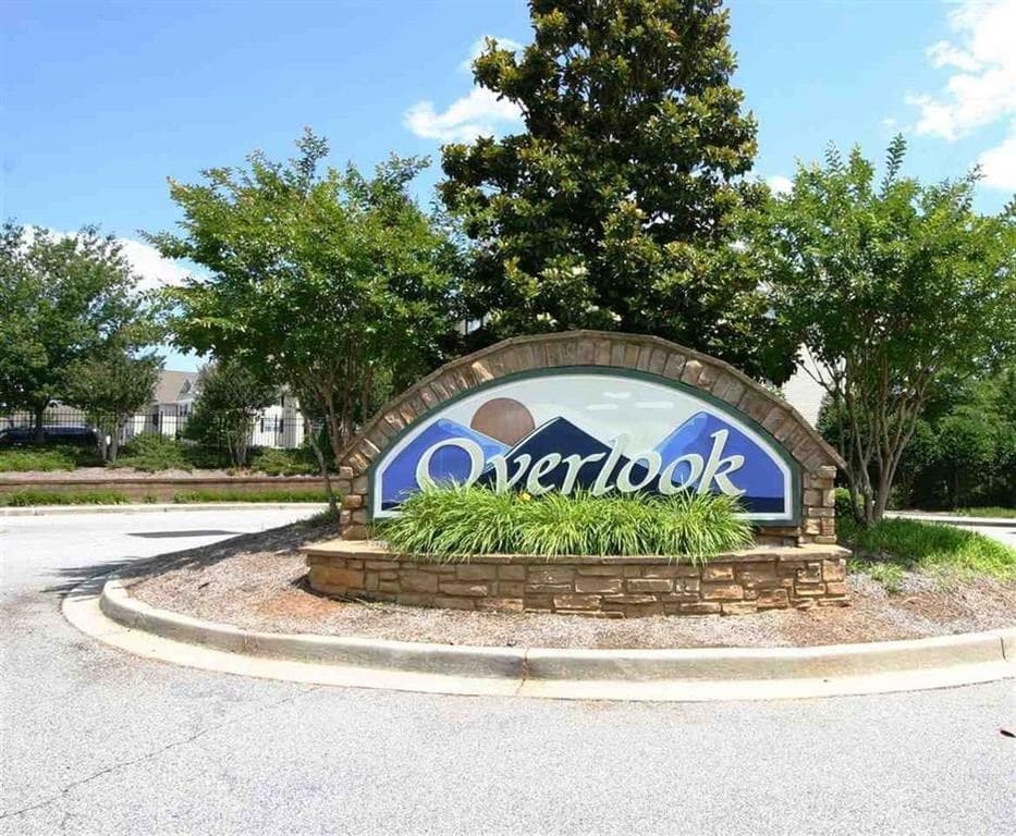 725 Lookover Drive