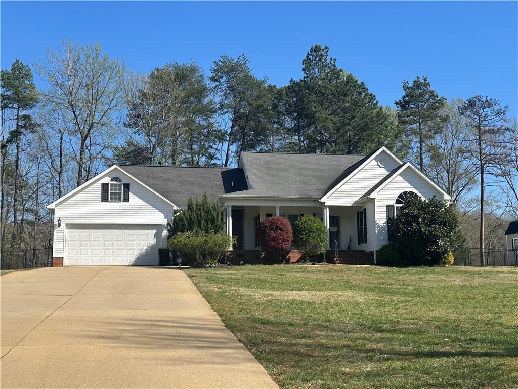 Waters Edge, Townville Community
