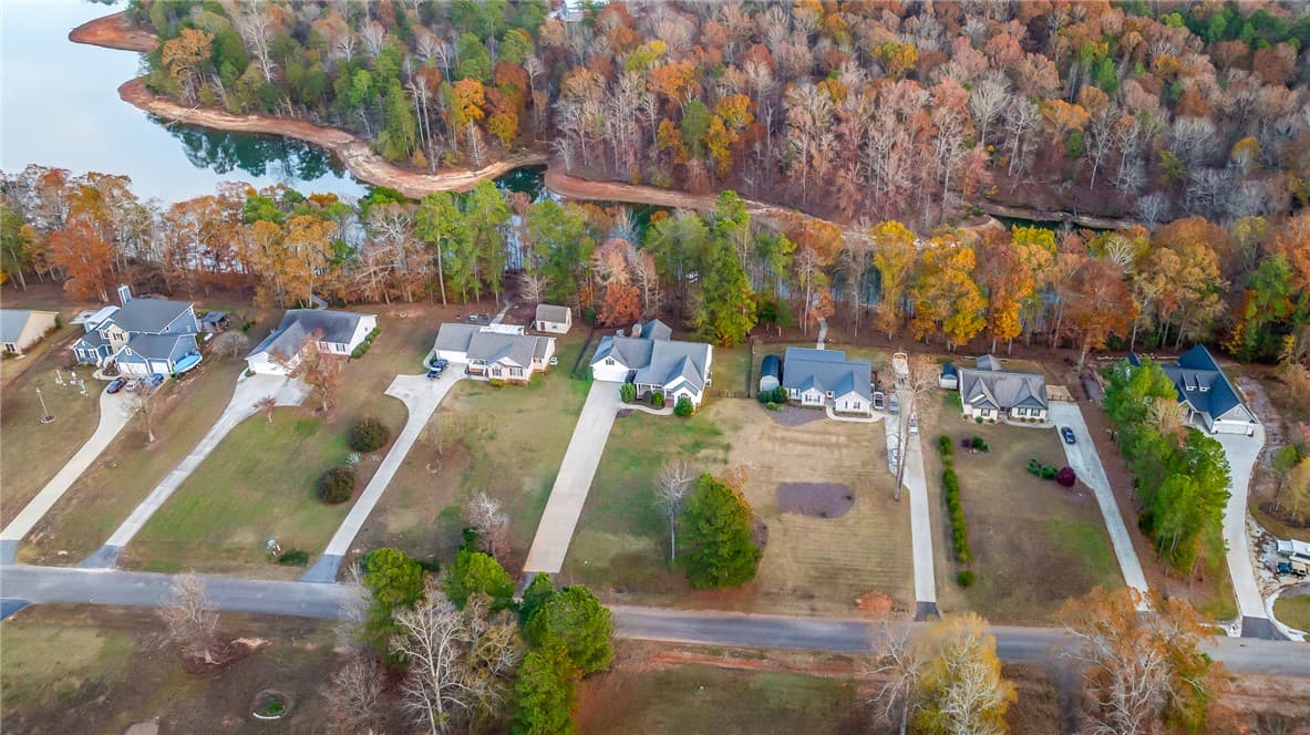 Property image 3 at 220 Bay Ridge Drive, Townville, SC 29689