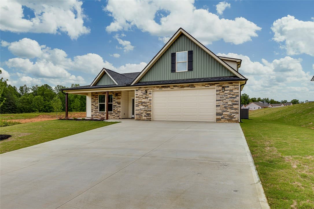 Property image 2 at 114 Walters Way, Pickens, SC 29671