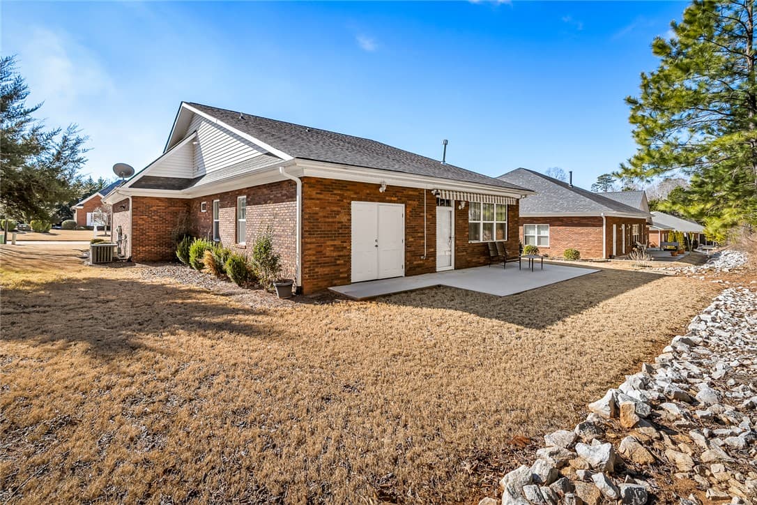 Property image 3 at 310 Canterbury Lane, Seneca, SC 29672