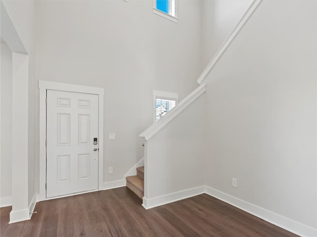 Property image 2 at 1042 Hillcraft Drive, Greer, SC 29651