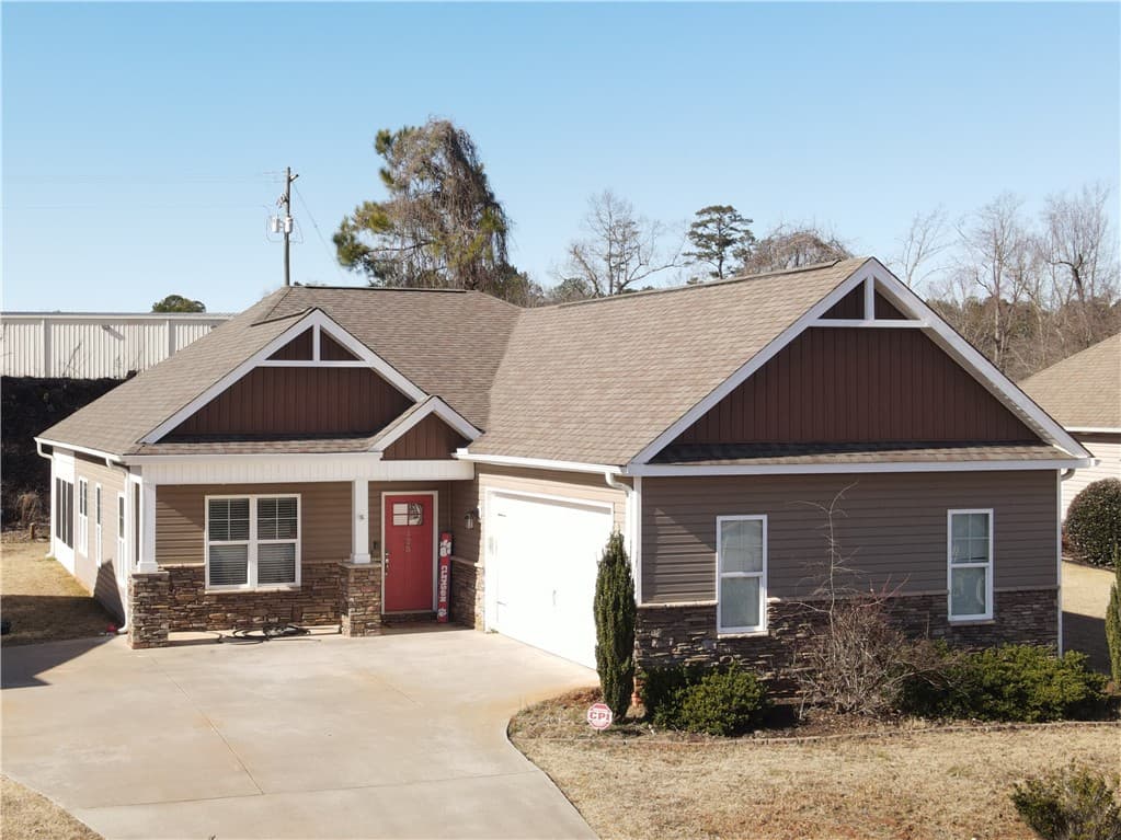 125 Shadowood Court