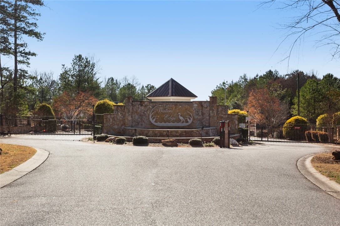 Property image 3 at 163 W Waters Edge Lane, West Union, SC 29696