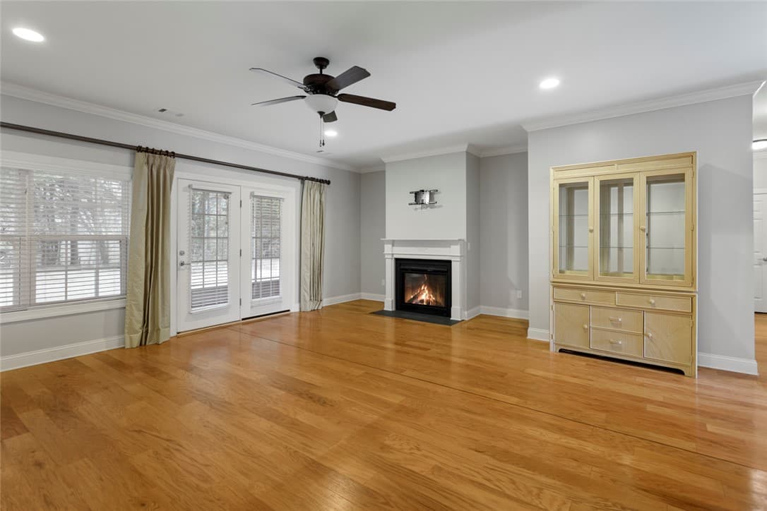 Property image 3 at 324 Canterbury Lane, Seneca, SC 29672