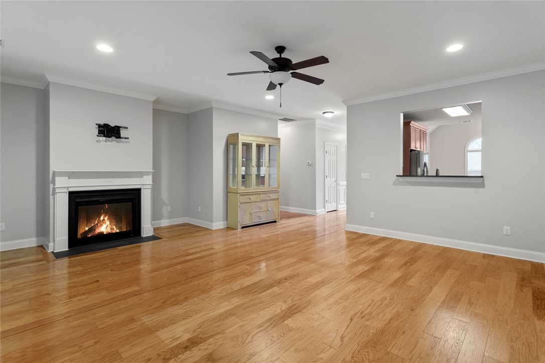Property image 4 at 324 Canterbury Lane, Seneca, SC 29672