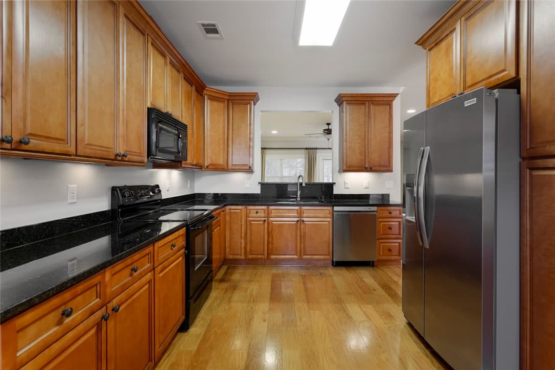 Property image 5 at 324 Canterbury Lane, Seneca, SC 29672