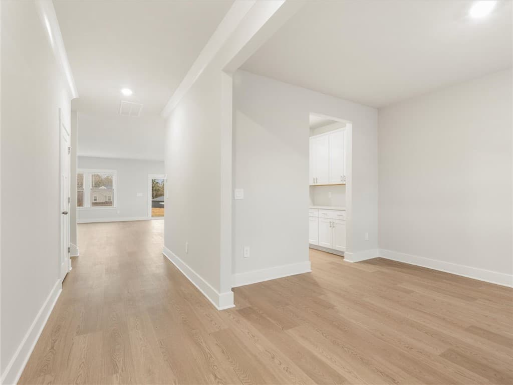 Property image 3 at 1018 Hillcraft Drive, Greer, SC 29651