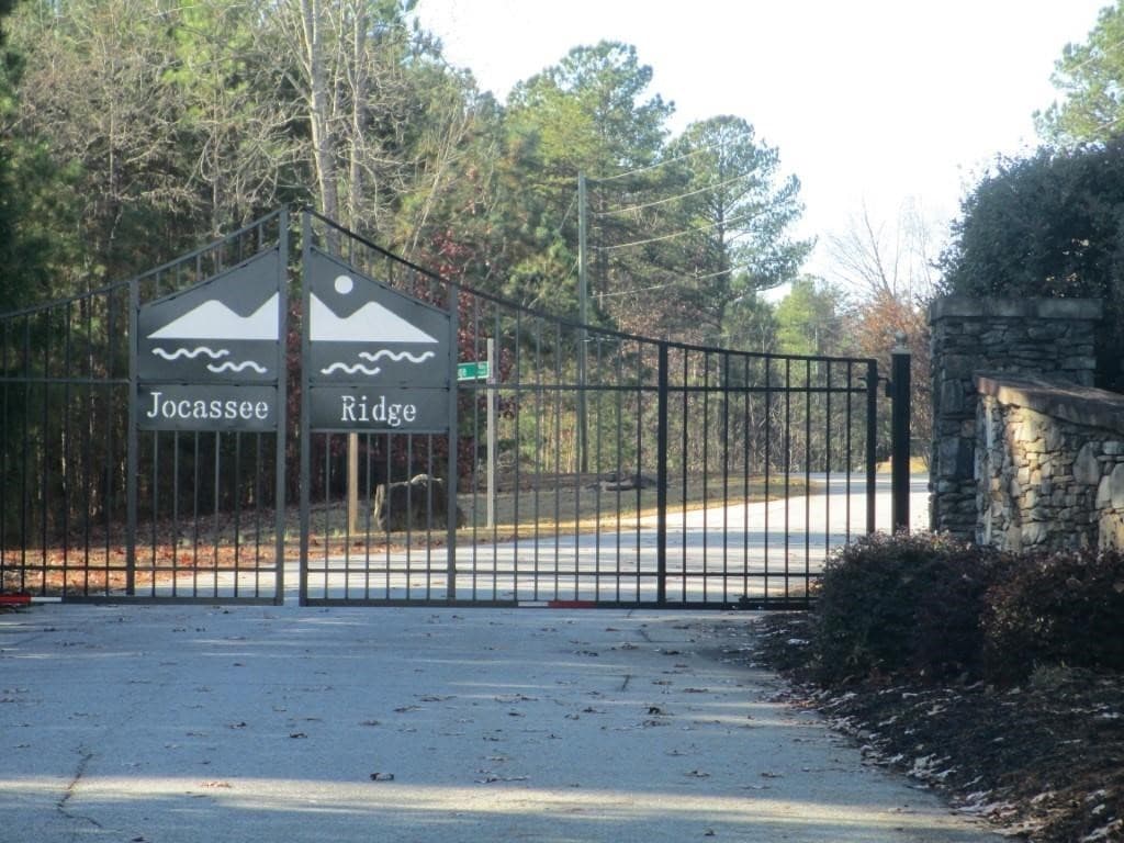 E 15 Jocassee Ridge Way