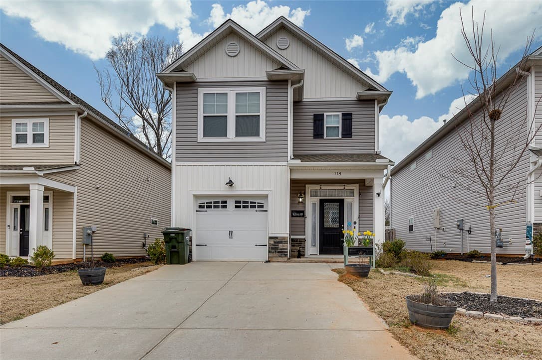 Property image 2 at 118 Highland Park Court, Easley, SC 29642