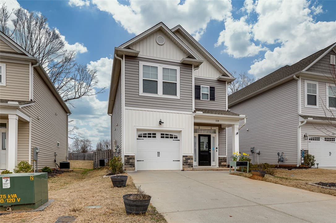 Property image 3 at 118 Highland Park Court, Easley, SC 29642