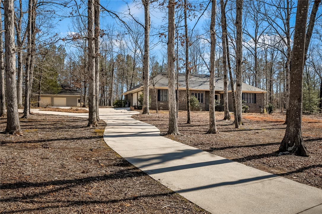 Property image 2 at 101 Seven Oaks Drive, Pendleton, SC 29670