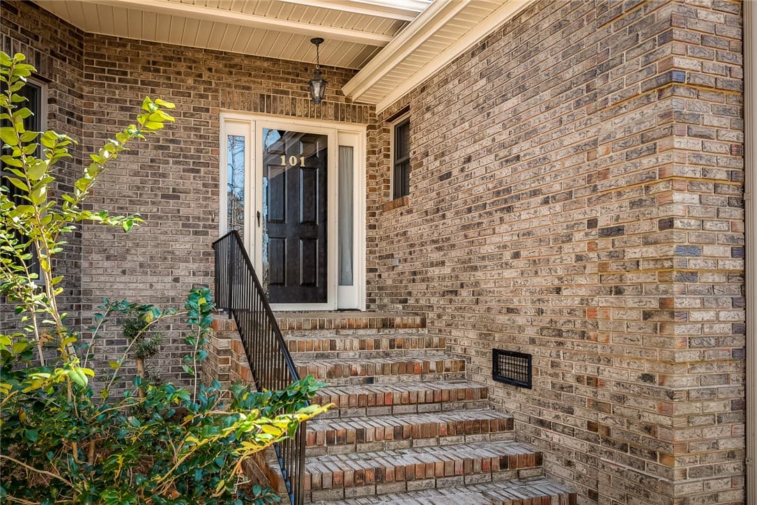 Property image 3 at 101 Seven Oaks Drive, Pendleton, SC 29670