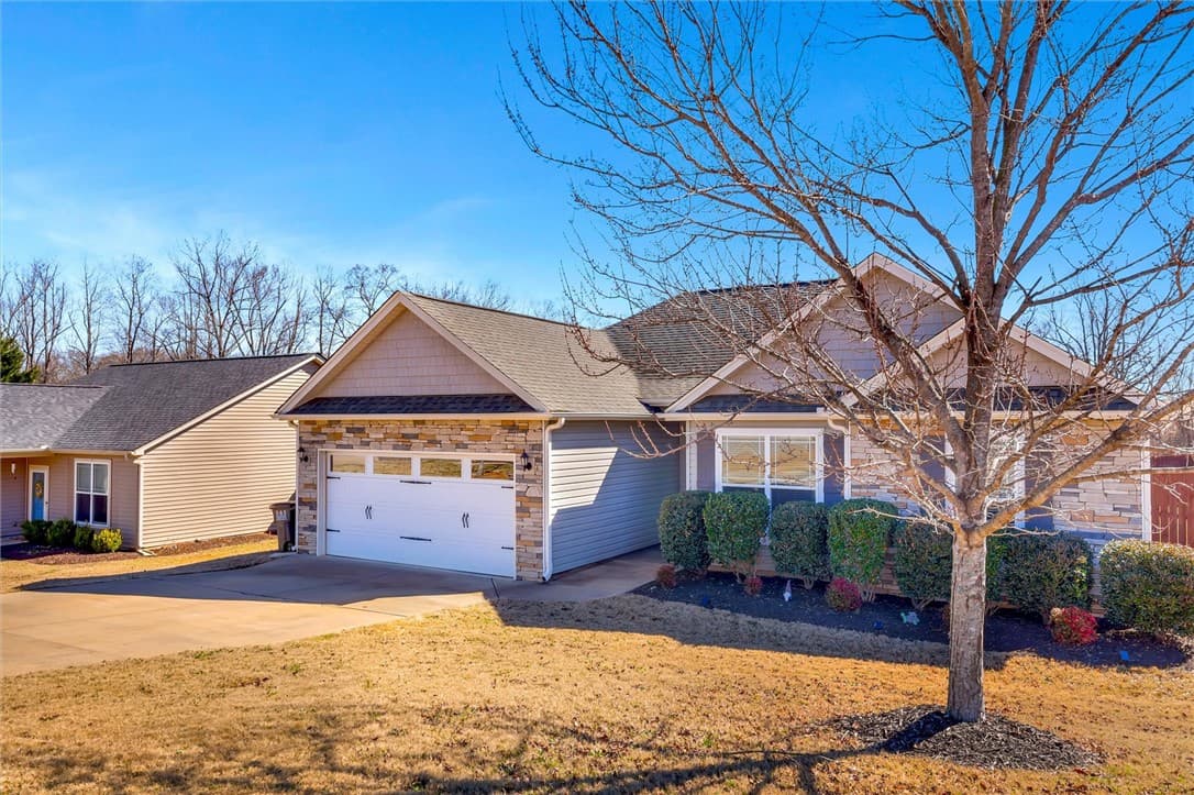 Property image 1 at 128 Alberta Circle, Piedmont, SC 29673