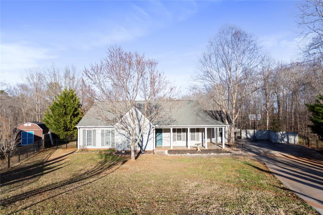Property image 2 at 640 Revolutionary Drive, West Union, SC 29696