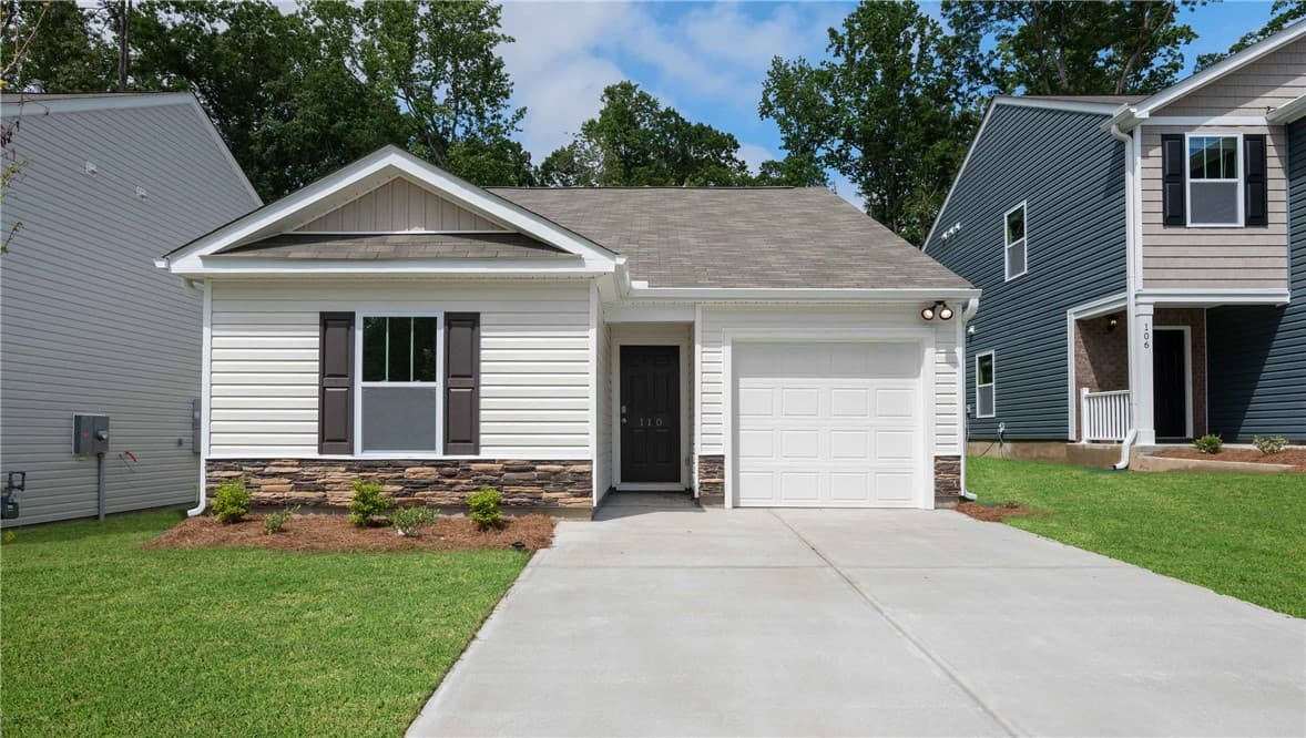 110 Licklog Court