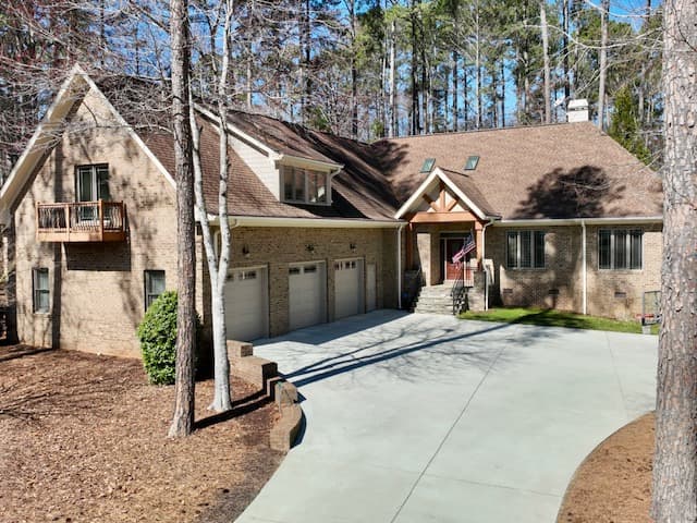 Property image 1 at 1318 Stillwater Drive, Seneca, SC 29672