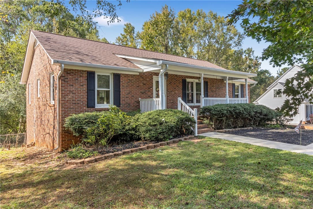 Property image 5 at 400 Quail Run Circle, Fountain Inn, SC 29644