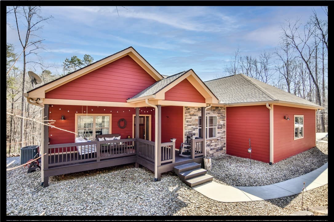 Keowee Mountain, Pickens Community