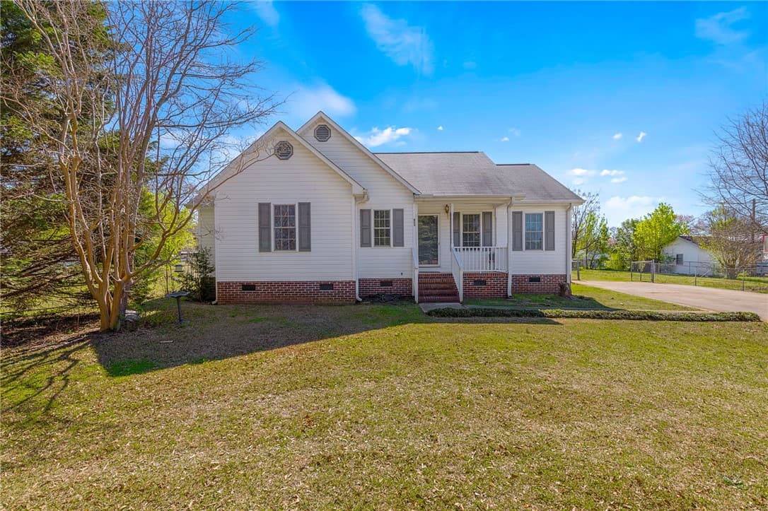 Property image 1 at 423 Martin Road, Starr, SC 29684