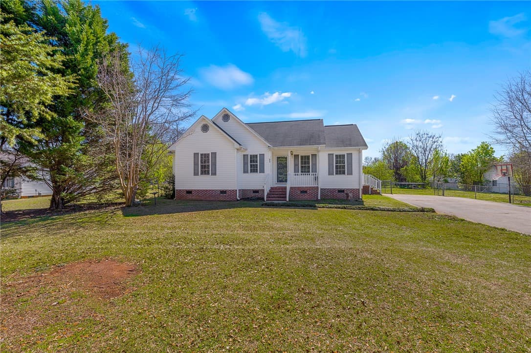 Property image 2 at 423 Martin Road, Starr, SC 29684