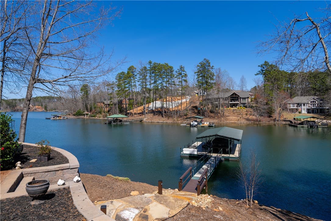 Property image 2 at 122 Shelter Cove Drive, Seneca, SC 29672
